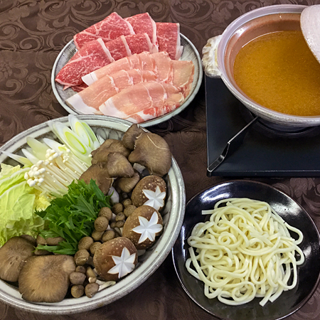 きのこの胡麻味噌なべ しゃぶしゃぶ すき焼き ざくろ 銀座店 東京 銀座